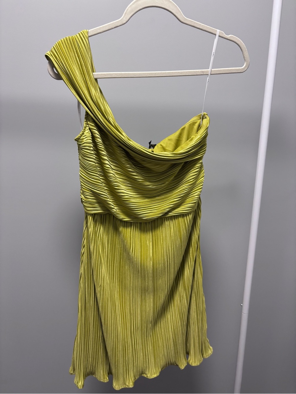 Lulu’s One-Shoulder Pleated Lime Dress